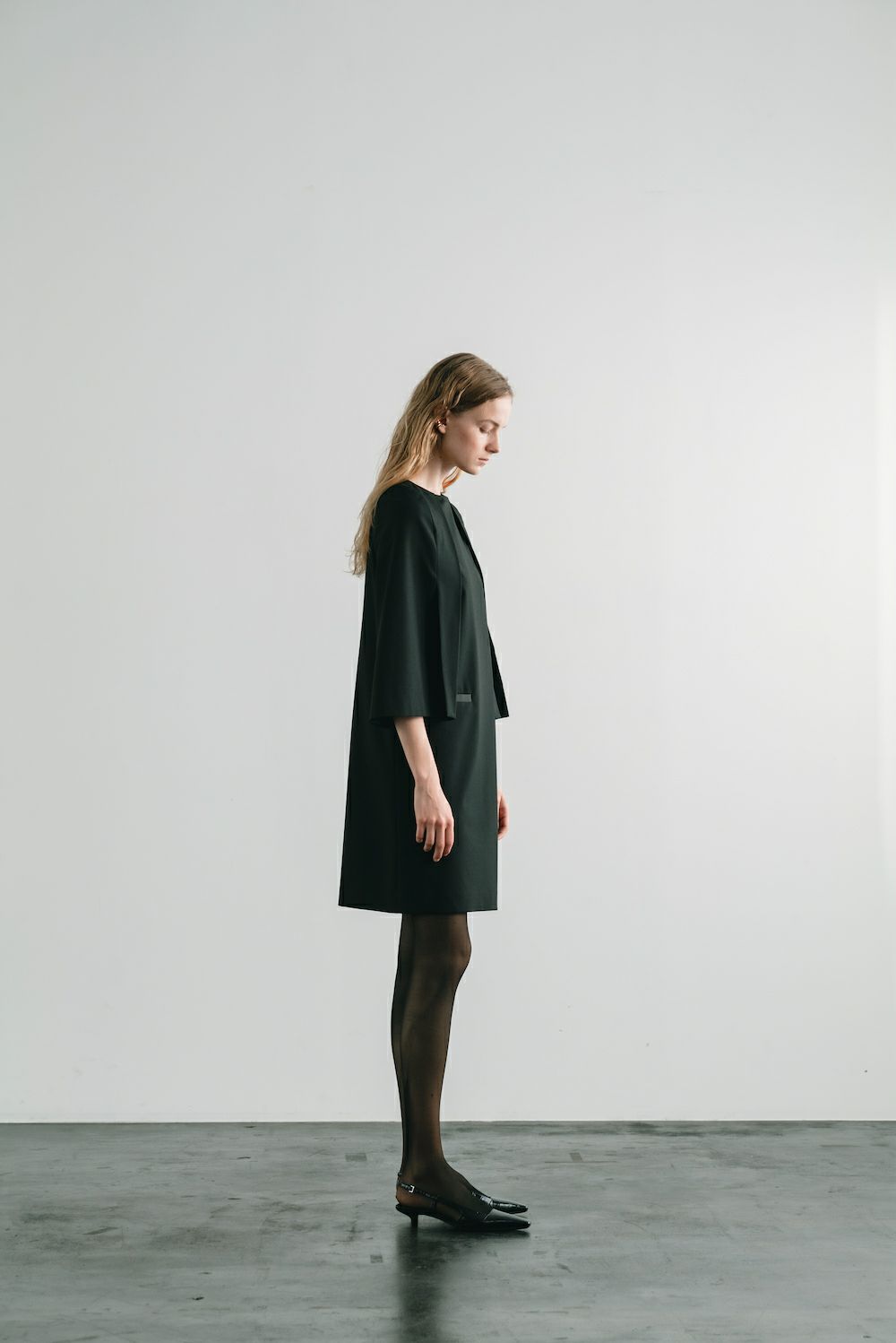 SLIT SLEEVE DRESS | CINOH