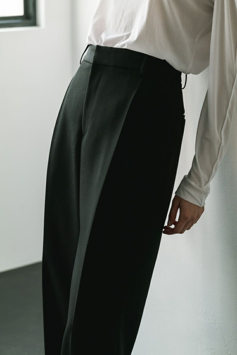 DOESKIN TUCK WIDE PANTS［BLACK］ | CINOH