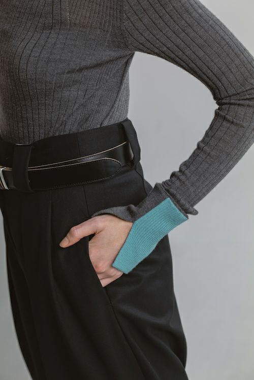 タートルネックタイトニット[C.GRAY/TURQUOISE] | CINOH